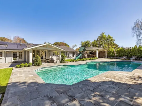 527 Craig Rd, Hillsborough, CA 94010