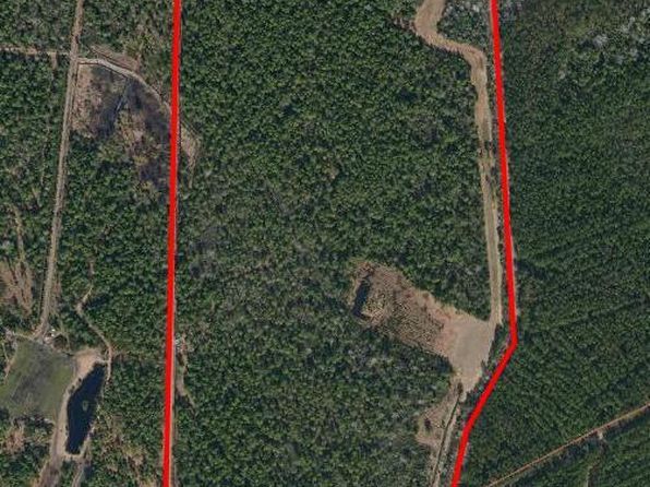 1300 Godwin Road, Maple Hill, NC 28454