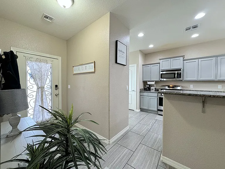 12160 Cherry Wood Ln — Photo 3