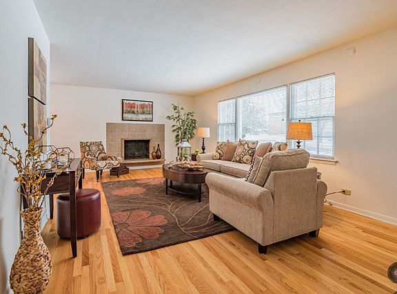 4th image of 63 Elmwood Dr