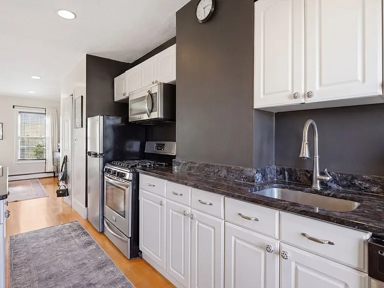 26 Ward St #3 — Photo 4