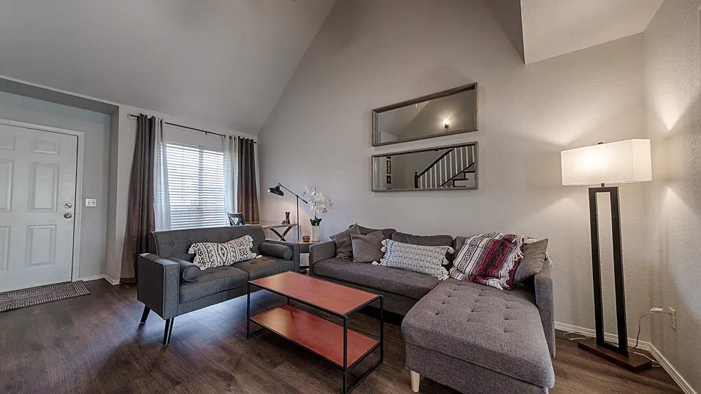 3 bed, 1400 sqft, $1,625 — Photo 3