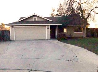 1377 Yosemite Dr, Corcoran, CA 93212
