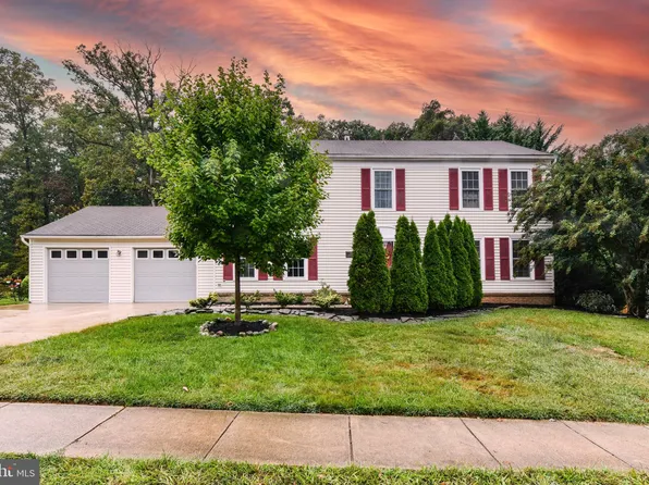 5500 Hampton Forest Way, Fairfax, VA 22030