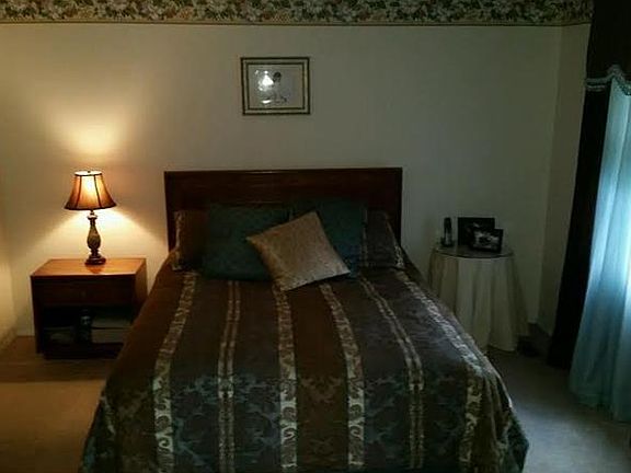 4th image of 1849 Dolphin Dr
