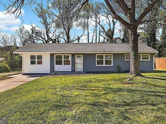 2nd image of 3045 Lindon Ln