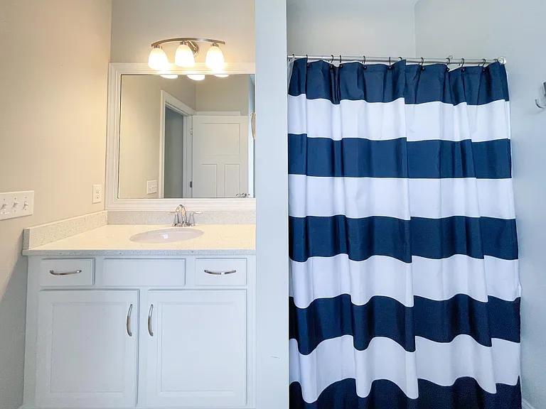 455 Aurora Pl — Photo 23