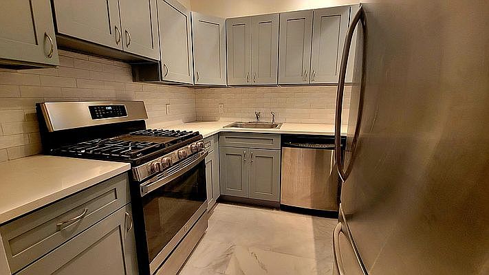 1st image of 204 W Houston St APT 3C