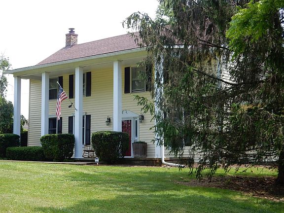 3rd image of 695 Fritz Ln