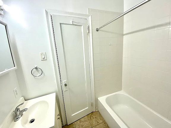 5th image of 51 7th Ave S APT 1D