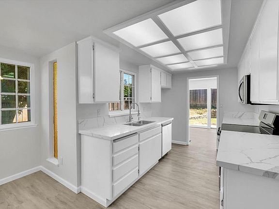 3rd image of 5400 Colusa Way