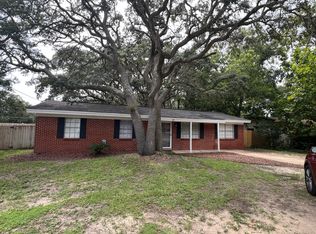 51 Junior Dr, Shalimar, FL 32579