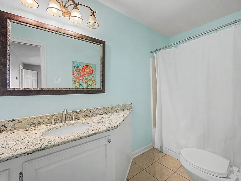 300 Cheyenne Dr — Photo 12