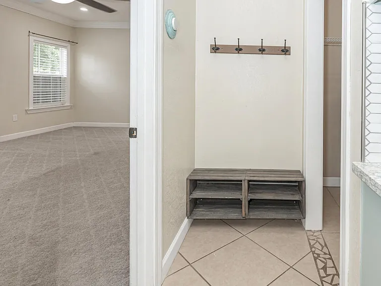 15208 Lisa Dr — Photo 22
