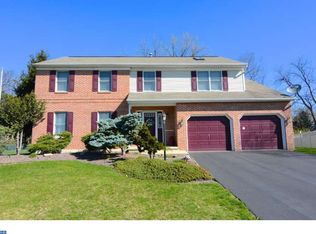 2713 Huyett Dr, Sinking Spring, PA 19608