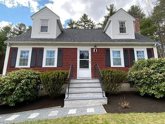 2nd image of 81 Seekonk St