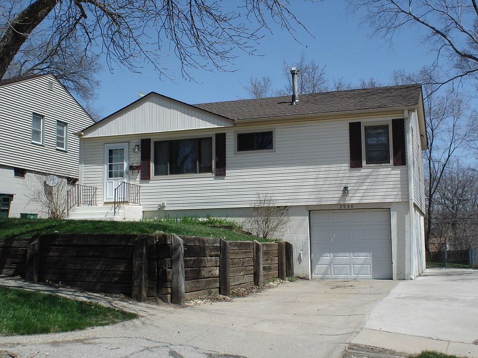 1st image of 2944 S Cornelia St