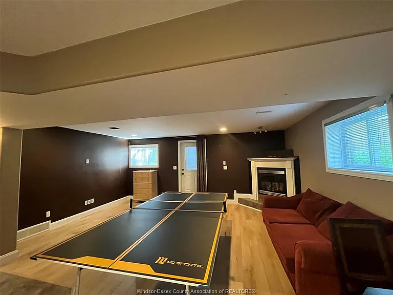 1161 Jefferson Blvd — Photo 14