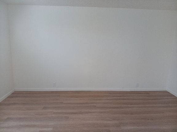 4th image of 420 Rhode Island St SE
