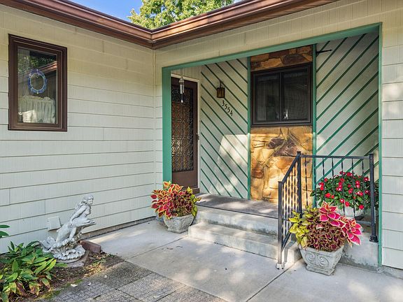 5th image of 3554 Glen Oaks Ct