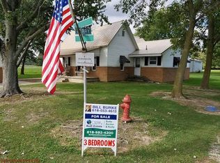 207 W Illinois, Yale, IL 62481