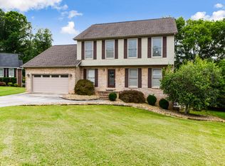 869 Somerset Dr, Maryville, TN 37803