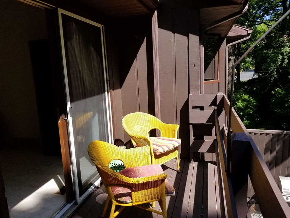 2nd image of 11 Hickory Hollow Dr