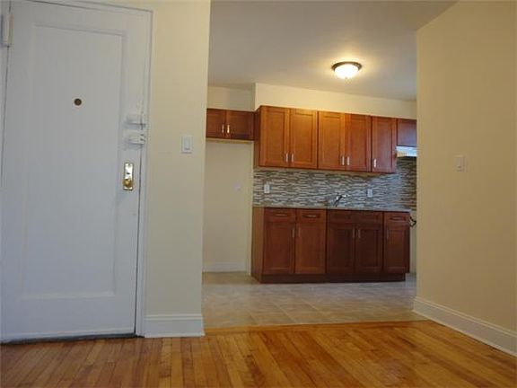 3rd image of 8801 35th Ave #4O