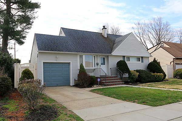 1st image of 2244 Elderberry Dr
