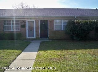 6 Skyline Dr, Brick, NJ 08724