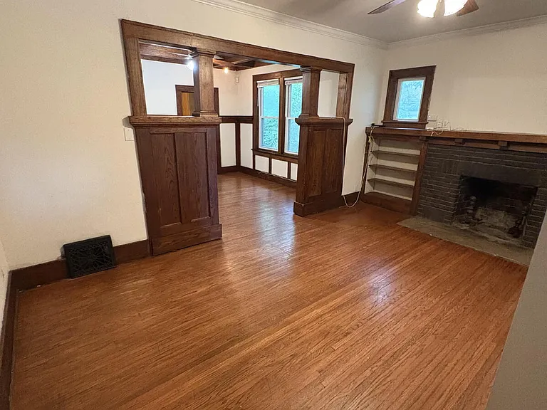 110 S College Ave — Photo 3