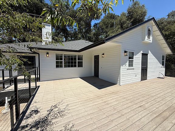 3rd image of 5731 Arroyo Ave