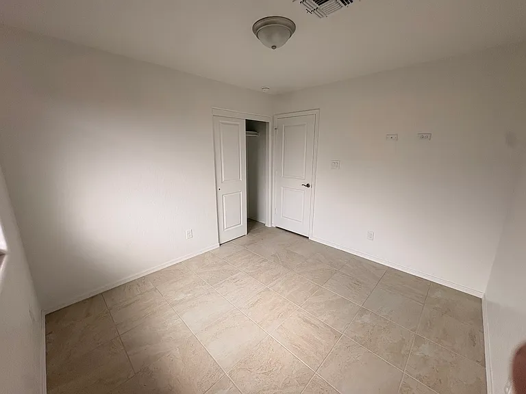 10821 E 46th Ln — Photo 10