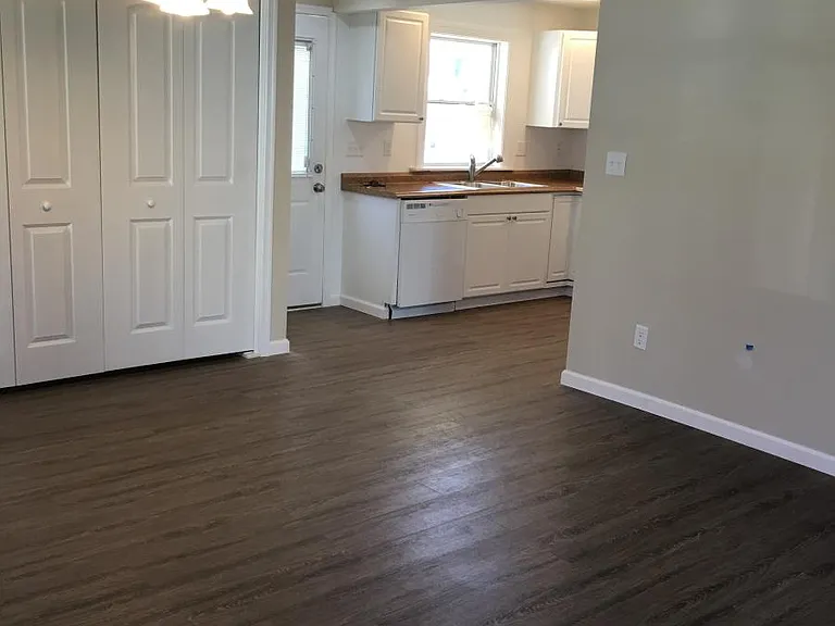 104 Franklin Ave #1 — Photo 4