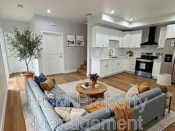 3rd image of 5235 Bellflower Blvd #1