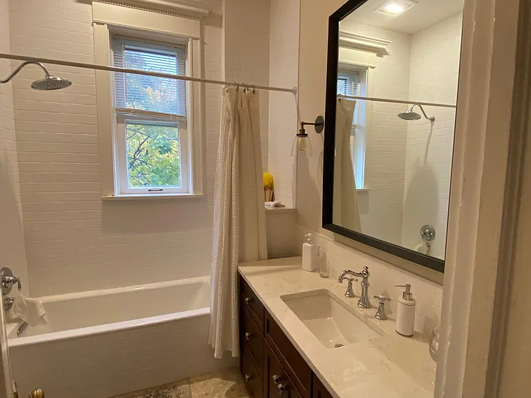 1059 W Oakdale Ave #3 — Photo 10