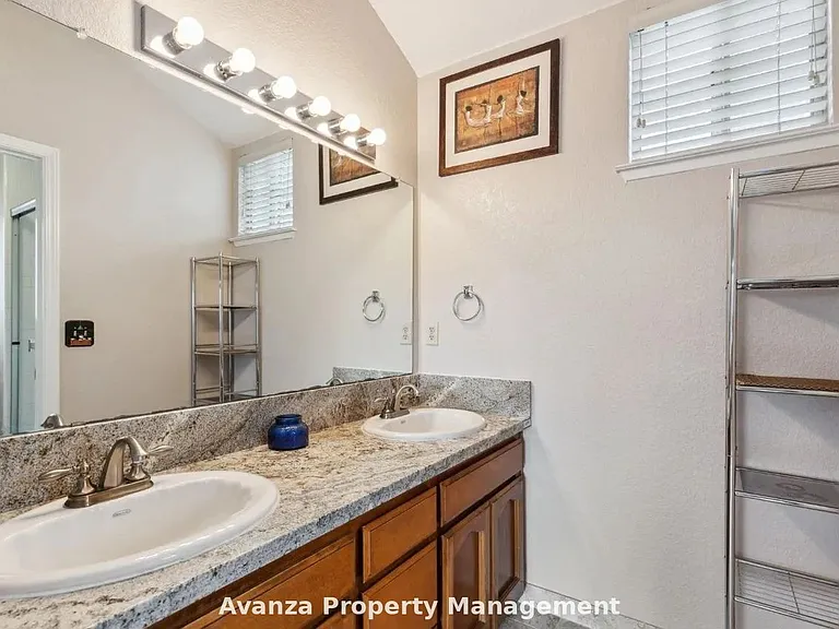 4129 W Regency Ave — Photo 19