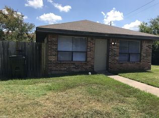 2811 Sprucewood St #B, Bryan, TX 77801