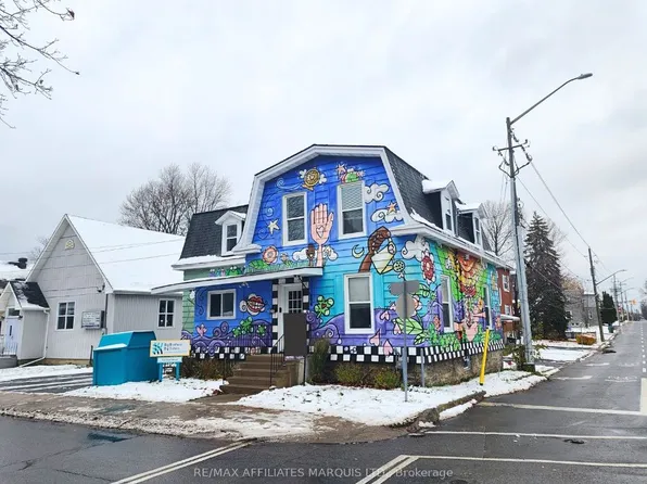 101 3rd St W, Cornwall, ON K6J 2N9