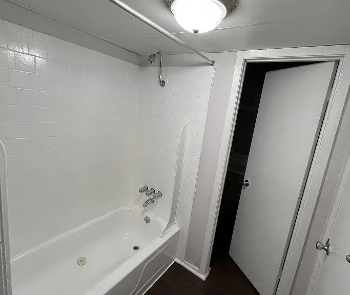 Le Montreaux Apartments — Photo 196