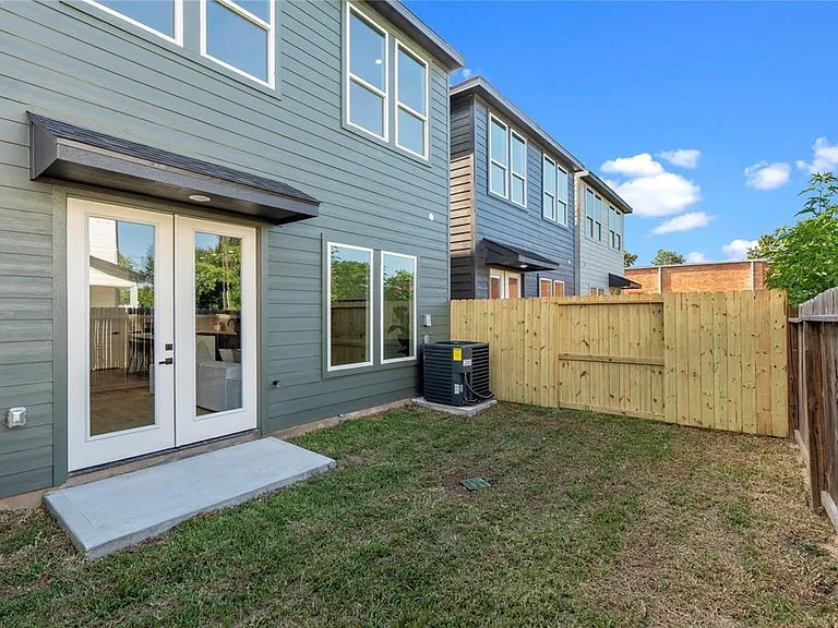 6321 Foster St — Photo 19