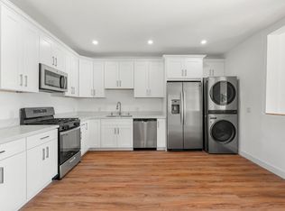 1301 N Poinsettia Pl, Los Angeles, CA 90046
