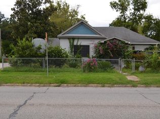 701 E 1st St, Humble, TX 77338