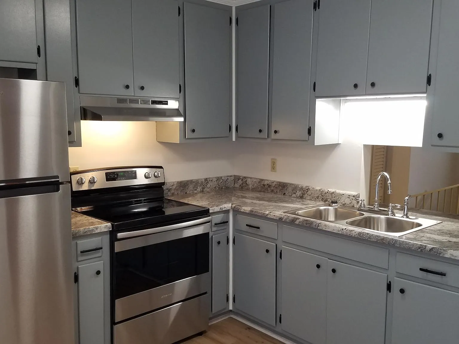 2 bed, 1.5 bath, 1050 sqft, $1,150 — Photo 4