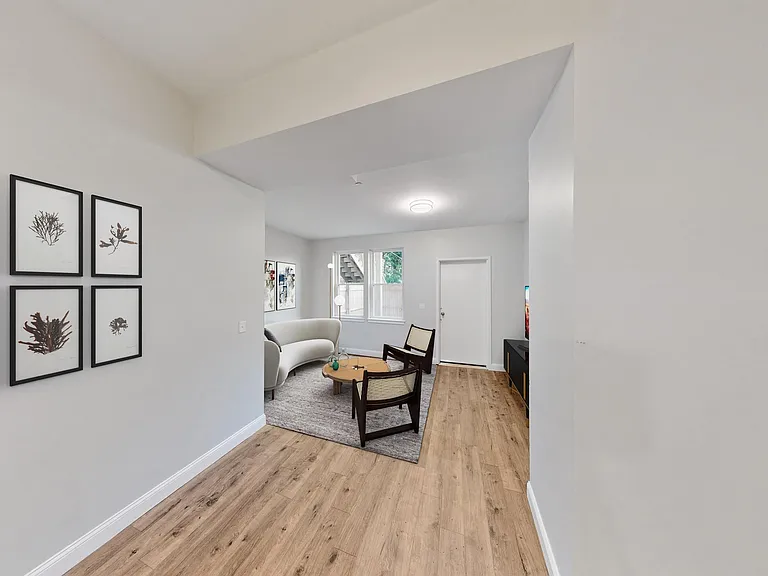 334 Warren St #1 — Photo 3