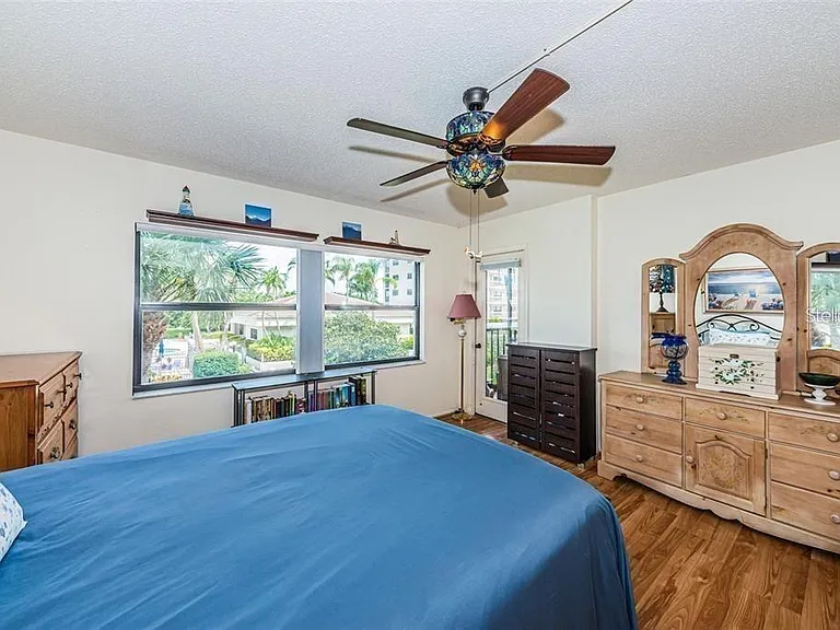 1324 Pasadena Ave S #205 — Photo 20