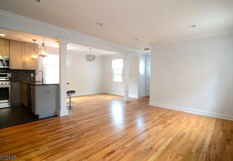 24 Blaine St #A — Photo 5