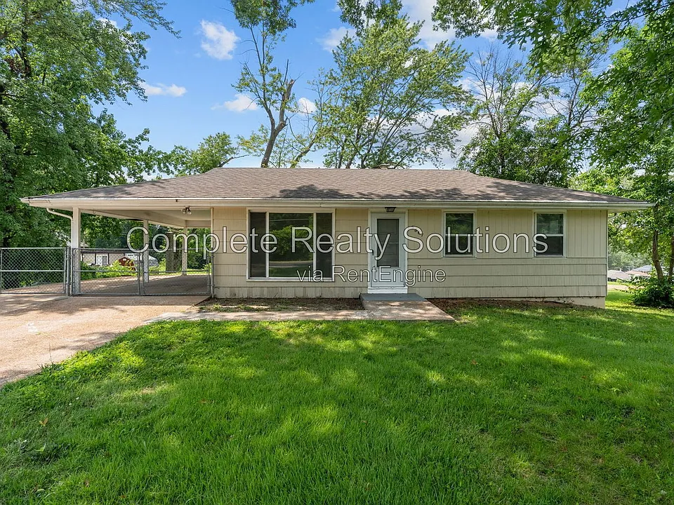 5661 Bermuda Dr