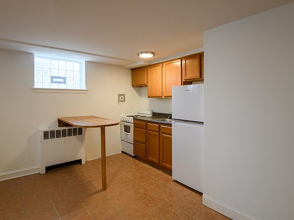 3rd image of 139 W Tulpehocken St Side K