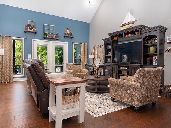 5th image of 413 Adalynn Cir